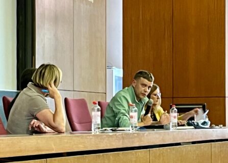 Zum Artikel "Nicolas Engel auf dem Podium „Erinnerungskultur in einer sich verändernden Gesellschaft“"