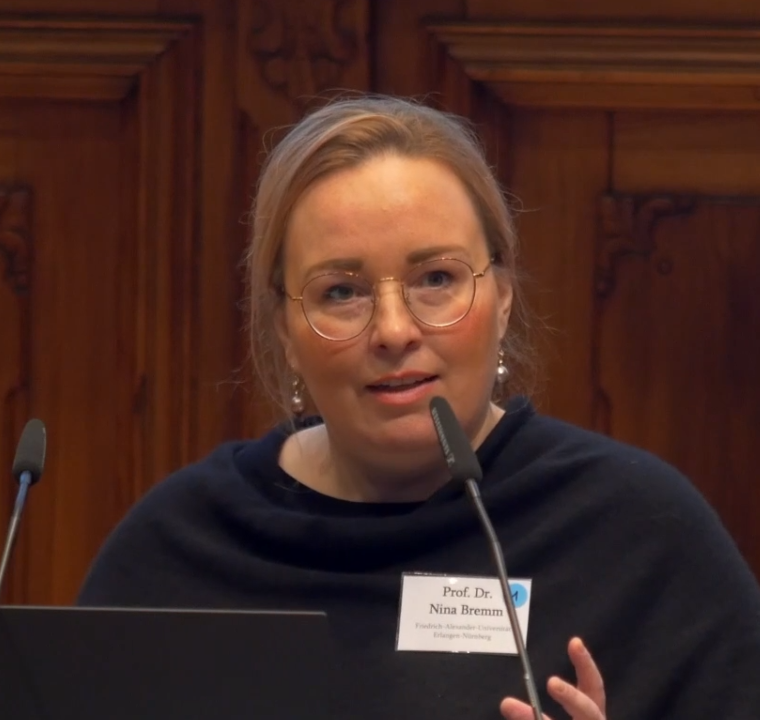 Bild zeigt Prof.in Bremm