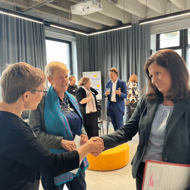 Nina Bremm hält Festvortrag zur Verabschiedung von Christiane Kose